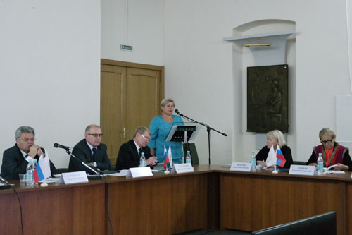 Выступает Александра Каторова