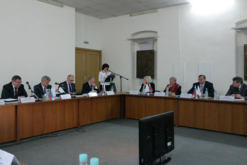Выступает Ирина Алтаева